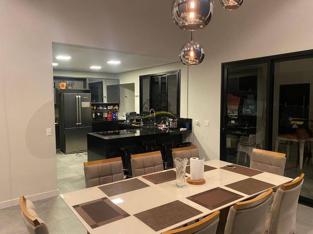 Casa de Condomínio à venda e aluguel com 3 quartos, 245m² - Foto 5