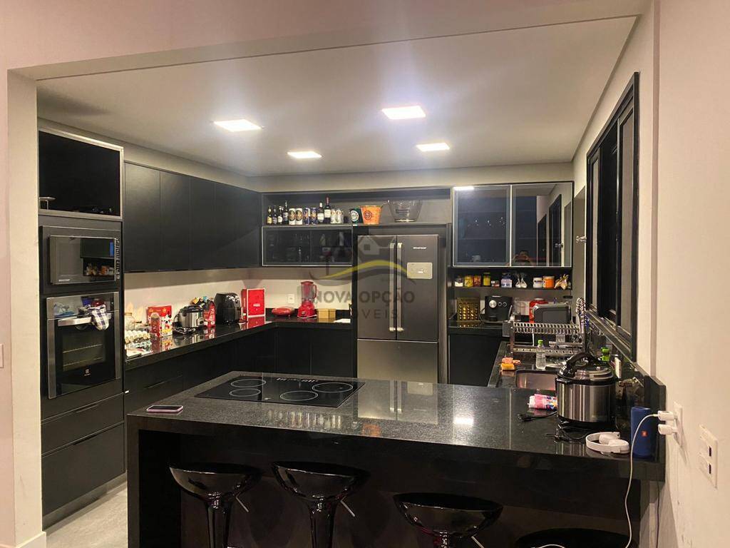 Casa de Condomínio à venda e aluguel com 3 quartos, 245m² - Foto 6