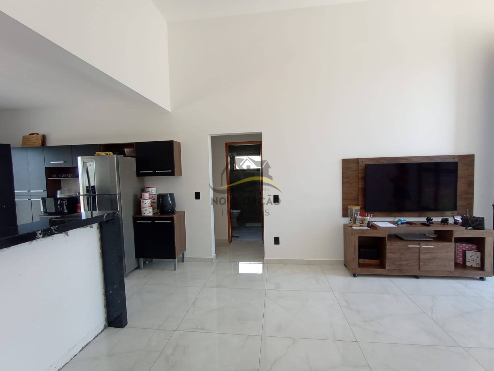 Casa à venda com 2 quartos, 110m² - Foto 3