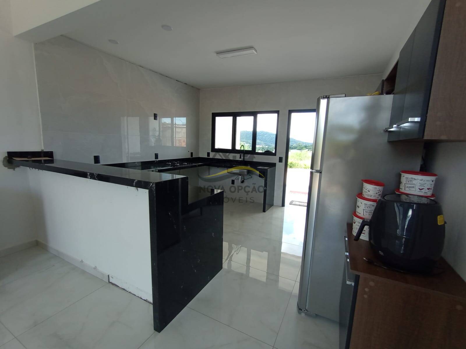 Casa à venda com 2 quartos, 110m² - Foto 5