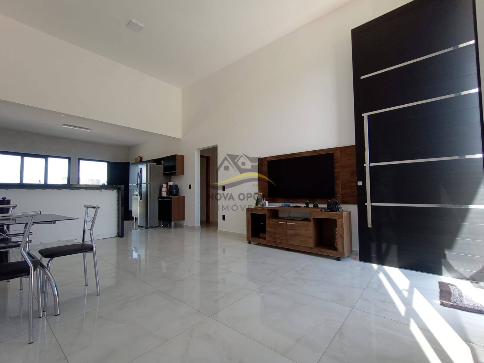 Casa à venda com 2 quartos, 110m² - Foto 4